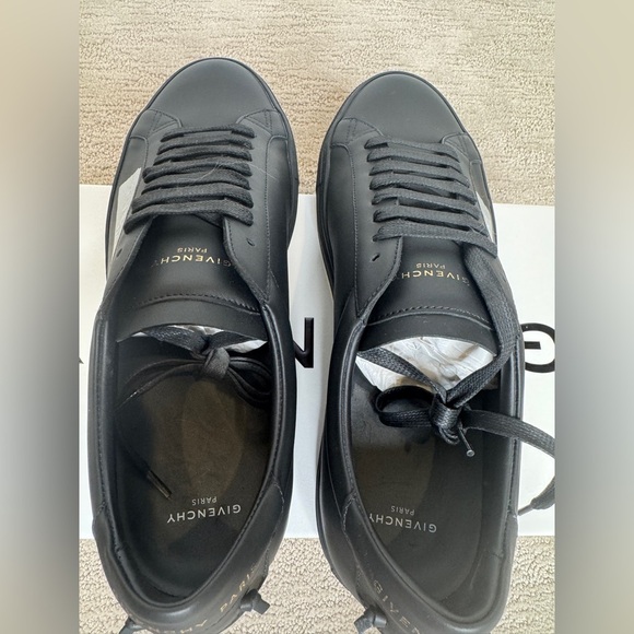 GIVENCHY Mens Sneakers Black Size 42 Original Box Included NWT Fits Men Sz 9 - Picture 5 of 10